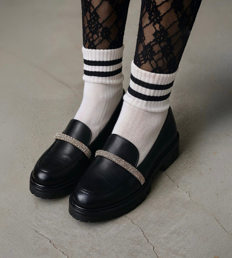 MOCASIN NEGRO TIRA DE BRILLOS